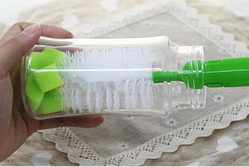 寶寶常用的奶瓶有多臟,顯微鏡下都是細(xì)菌的溫床,你還給寶寶用嗎