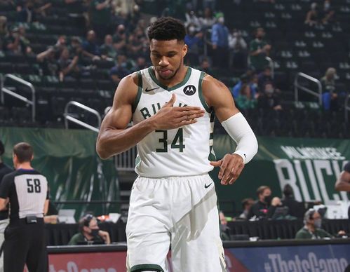 噩耗 季后賽報銷第一人,字母哥痛失好幫手,籃網三巨頭漁翁得利